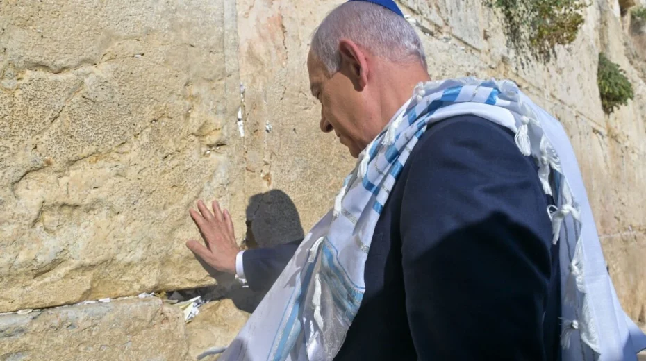 Israeli Prime Minister Benjamin Netanyahu at the Western Wall in Jerusalem's Old City, June 22, 2025. Photo by Kobi Gideon/GPO.