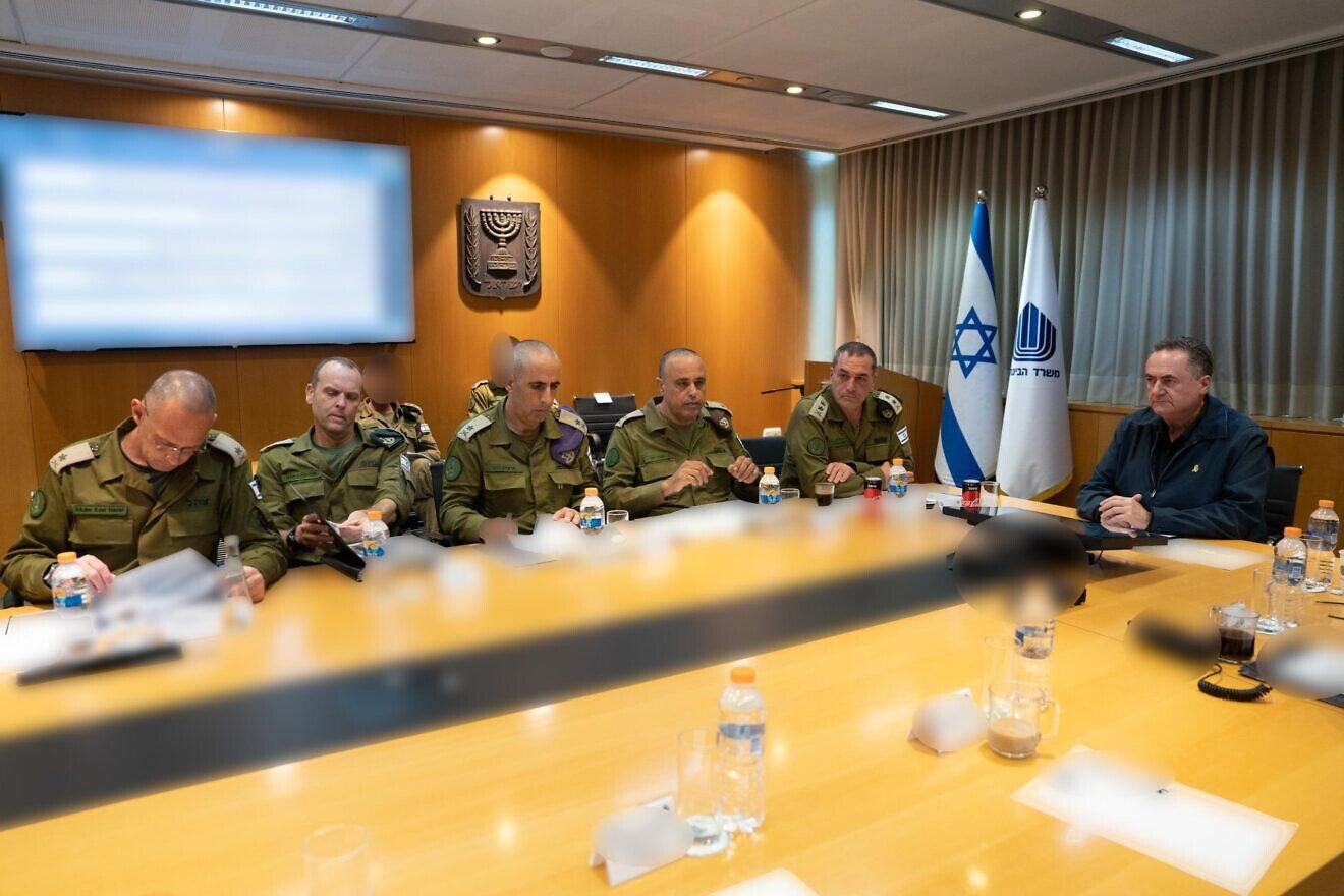 Israeli Defense Minister Israel Katz leads a high-level multi-theater security assessment with top defense officials, including IDF Chief of Staff Lt. Gen. Eyal Zamir and intelligence representatives on July 22, 2025. Photo by Ariel Hermoni/Defense Ministry.