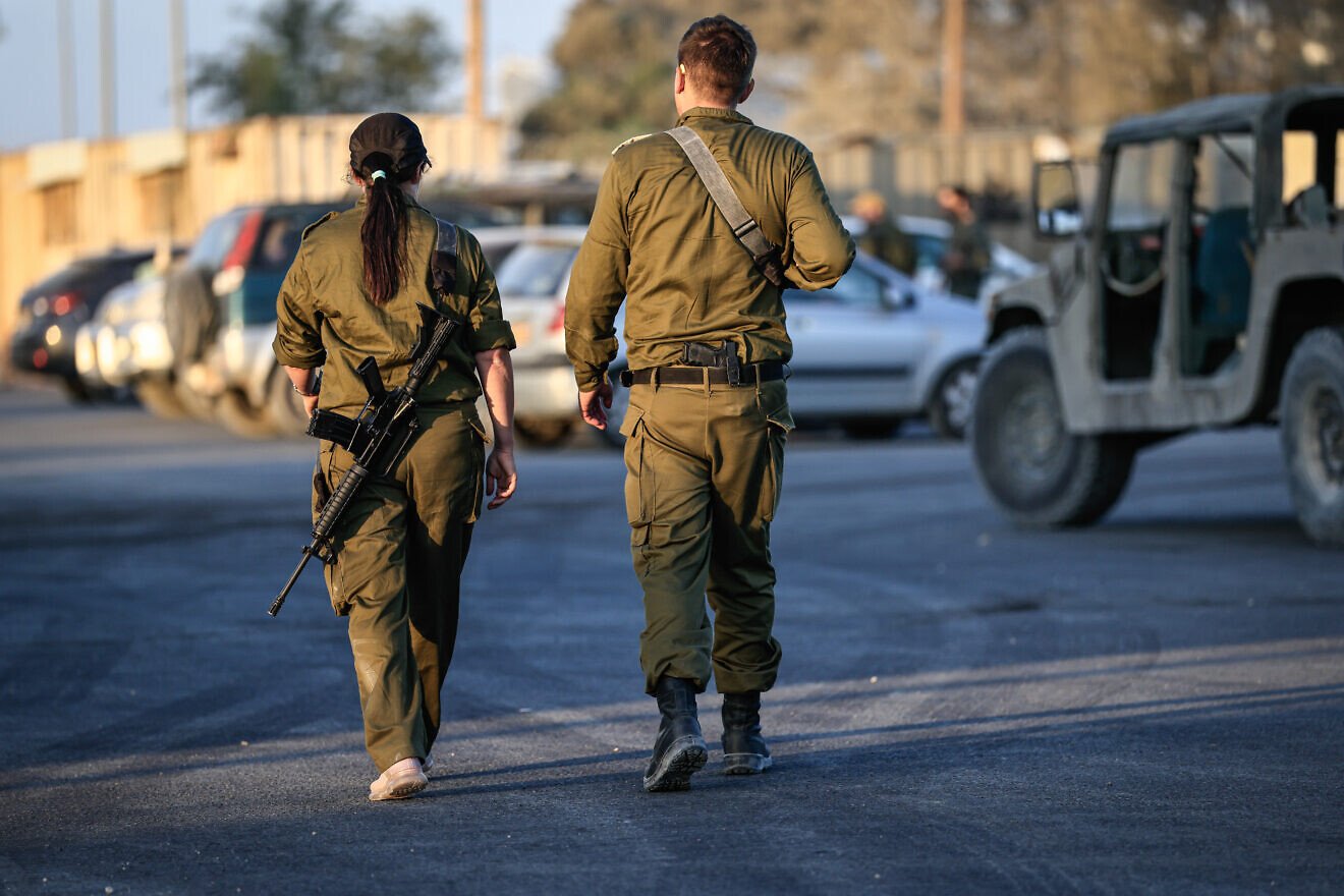 Israel Defense Forces reservists arrive at their base in the south of the country, ahead of the military’s entry into Gaza City, Sept. 2, 2025. Photo by Tsafrir Abayov/Flash90.
