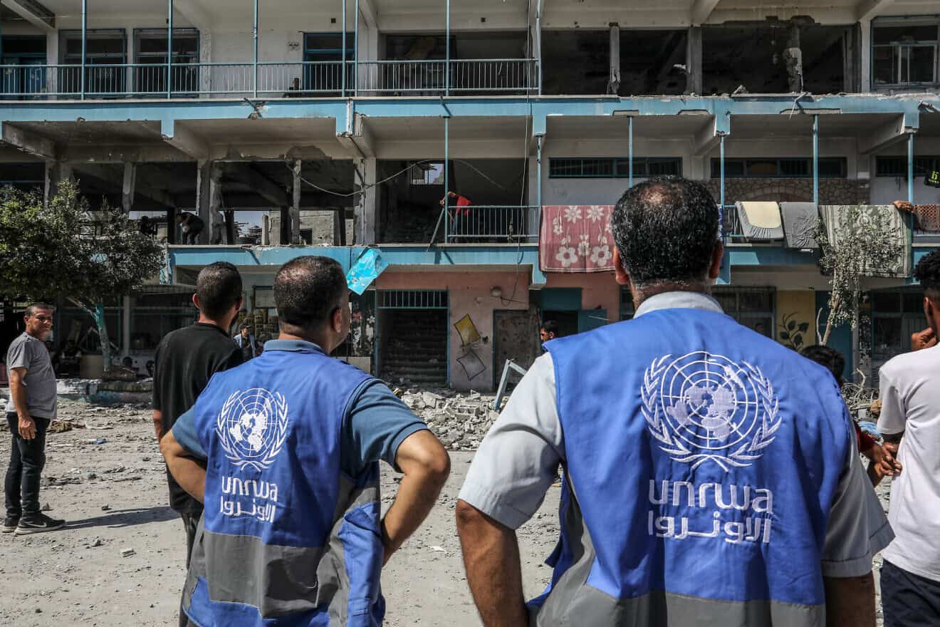Palestinians at an UNRWA school in the Nuseirat camp in the central Gaza Strip after an Israeli airstrike targeted terrorists, June 6, 2024. Photo by Abed Rahim Khatib/Flash90.