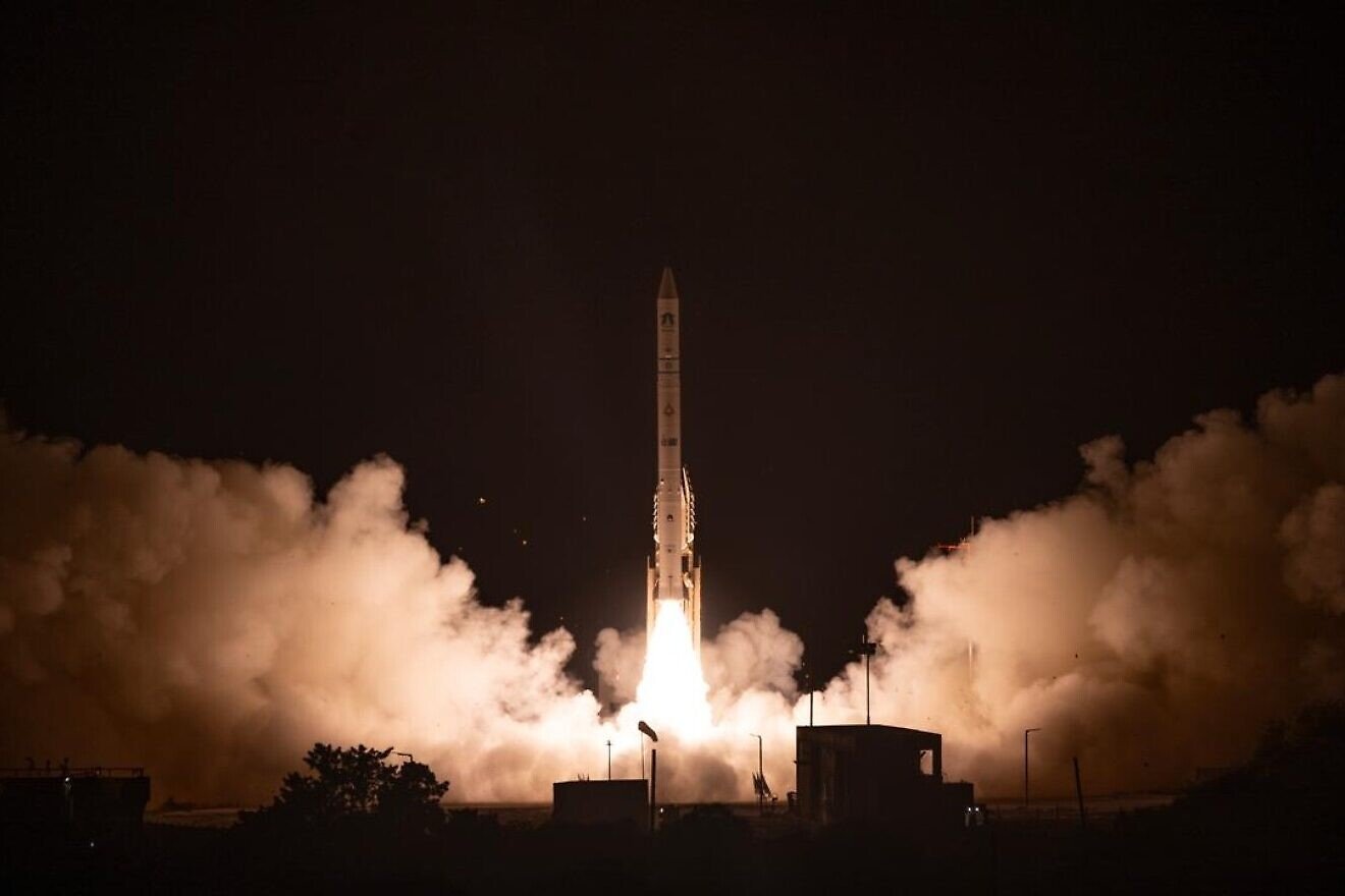 The Ofek 19 military reconnaissance satellite lifts off from central Israel aboard a Shavit rocket on Sept. 2, 2025, marking a milestone in Israel’s defense and space capabilities. Credit: DDR&D Multimedia, Israel Ministry of Defense.