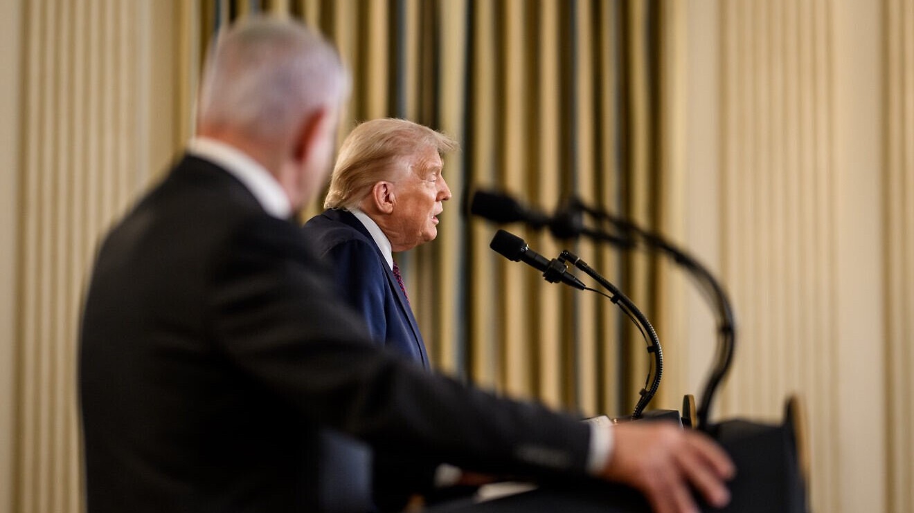 U.S. President Donald Trump and Israeli Prime Minister Benjamin Netanyahu hold a joint press conference announcing the U.S. peace plan for Gaza, Sept. 29, 2025. Photo by Daniel Torok/White House.