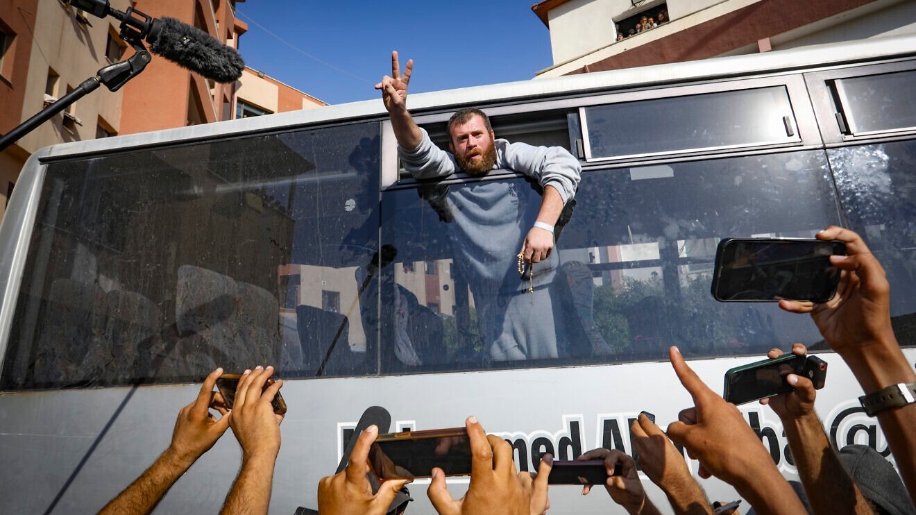 Palestinian prisoners released from Israeli prisons as part of a ceasefire deal between Israel and Hamas arrive in Khan Yunis, in the southern Gaza Strip, on Oct. 13, 2025. Photo by Abed Rahim Khatib/Flash90.