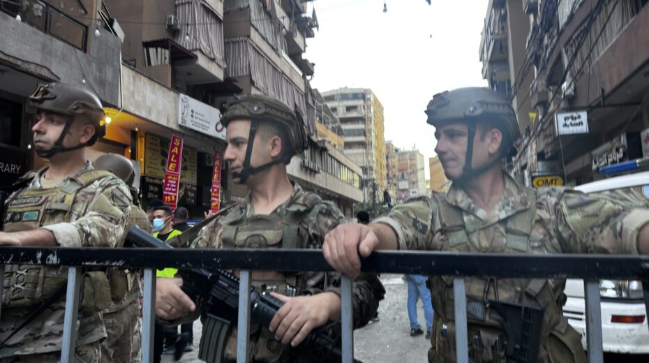 Lebanese soldiers guard the site of an Israeli airstrike in Beirut, November 23, 2025. According to the Israeli military, the attack targeted the Hezbollah chief of staff in the southern Beirut suburb of Dahiyeh. Photo: EPA/WAEL HAMZEH