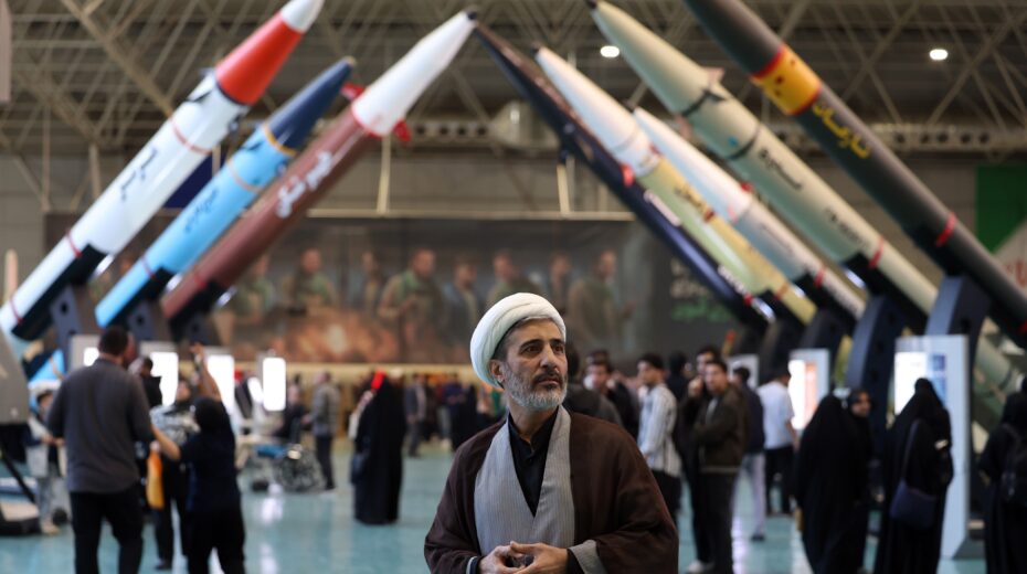 Iranians visit the Islamic Revolutionary Guard Corps' "Aerospace Achievements" exhibition at the National Aerospace Park near Tehran (November 12, 2025). The exhibition showcased the Revolutionary Guard Corps' latest missile and space developments. It ran until November 14. Photo: EPA/ABEDIN TAHERKENAREH