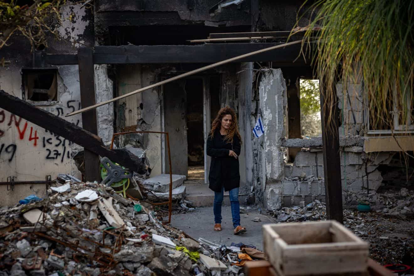 Amid the ruins of Kibbutz Be’eri after Hamas terrorists attacked, Dec. 20, 2023. Photo by Yonatan Sindel/Flash90.