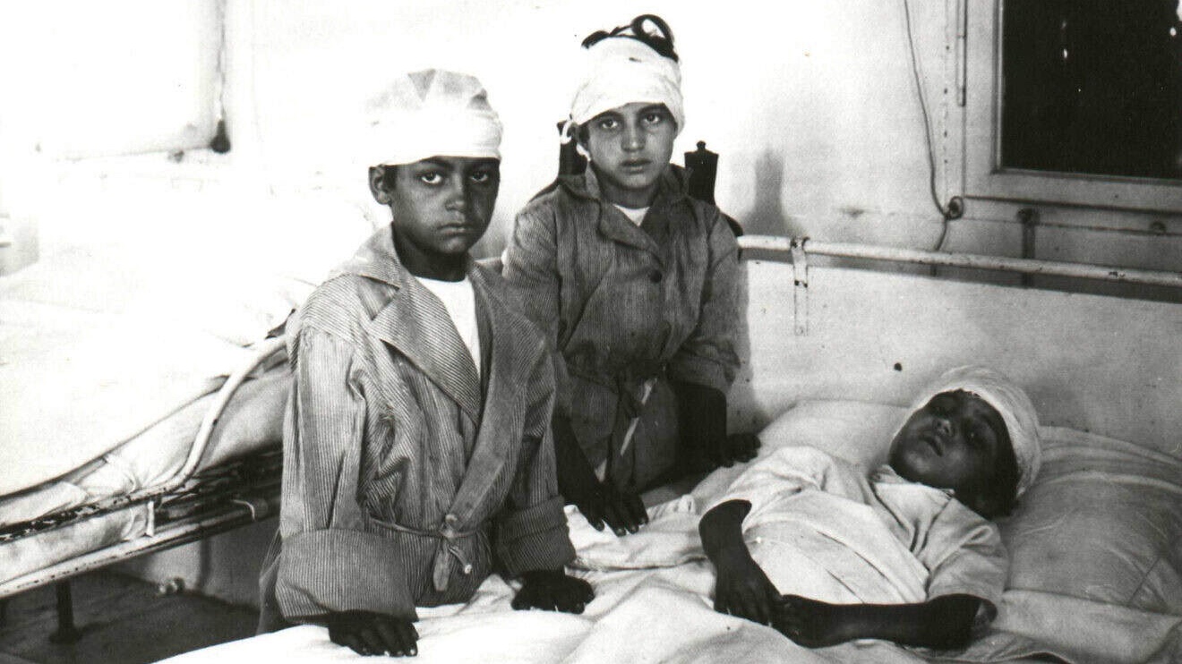 Wounded victims of the Hebron massacre in late August, 1929. Credit: The Hebron Archives.