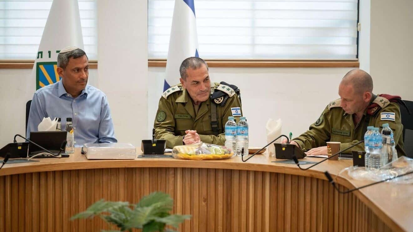IDF Lt. Gen. Eyal Zamir, c., meeting with the heads of local authorities in the Gaza Envelope—Sha’ar HaNegev, Sdot Negev, Eshkol, Sderot, and Hof Ashkelon, March 6, 2025. Credit: IDF Spokesman's Office.