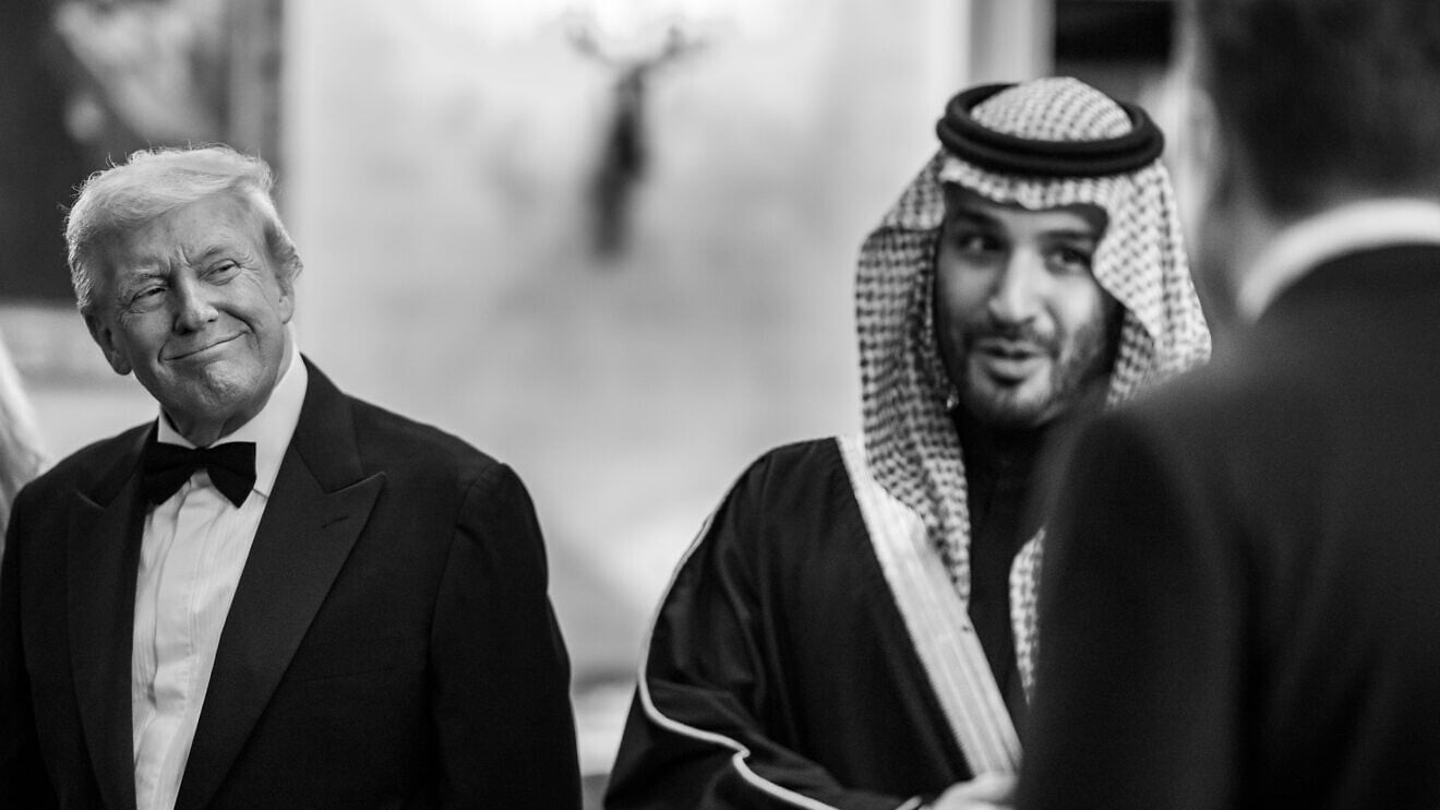 U.S. President Donald Trump, and Crown Prince and Prime Minister Mohammed bin Salman Al Saud of Saudi Arabia, in a receiving line before a dinner in the prince’s honor in the East Room of the White House, Nov. 18, 2025. Credit: Daniel Torok/White House.