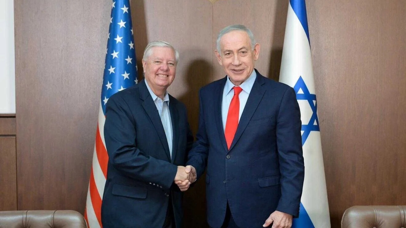 Sen. Lindsey Graham (R-S.C.) meets with Israeli Prime Minister Benjamin Netanyahu in Jerusalem, Feb. 16, 2026. Photo by Maayan Toaf/PMO.