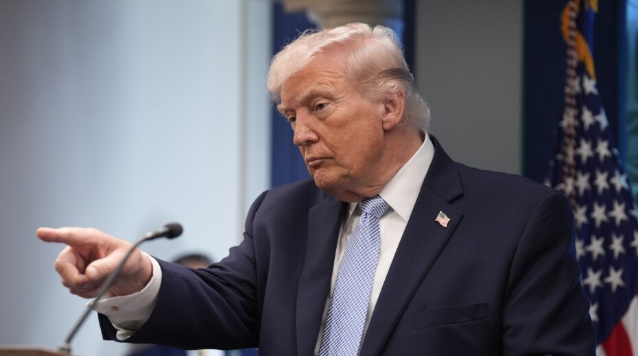 US President Donald Trump speaks about the conflict in Iran in the James S. Brady Press Briefing Room of the White House, Washington, DC, April 6, 2026. Photo: EPA/YURI GRIPAS / POOL