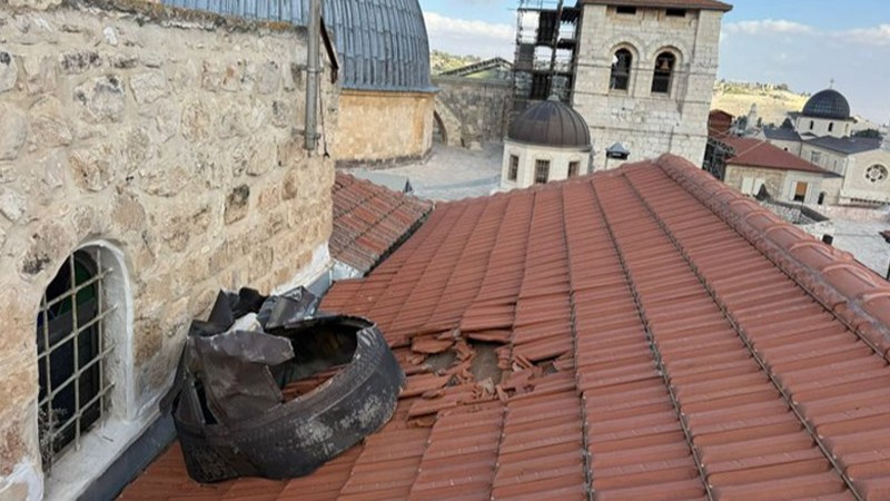 Missile fragments from an Iranian attack on Jerusalem damaged the roof of the Church of the Holy Sepulchre and fell near other Old City holy sites, including the Armenian Patriarchate, the Jewish Quarter and the Temple Mount near Al-Aqsa Mosque, according to the Israeli Foreign Ministry. Source: @Israel/X.