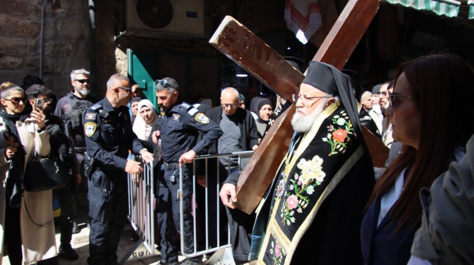 Good Friday procession in Jerusalem. Photo: Alisa Ashkenasi