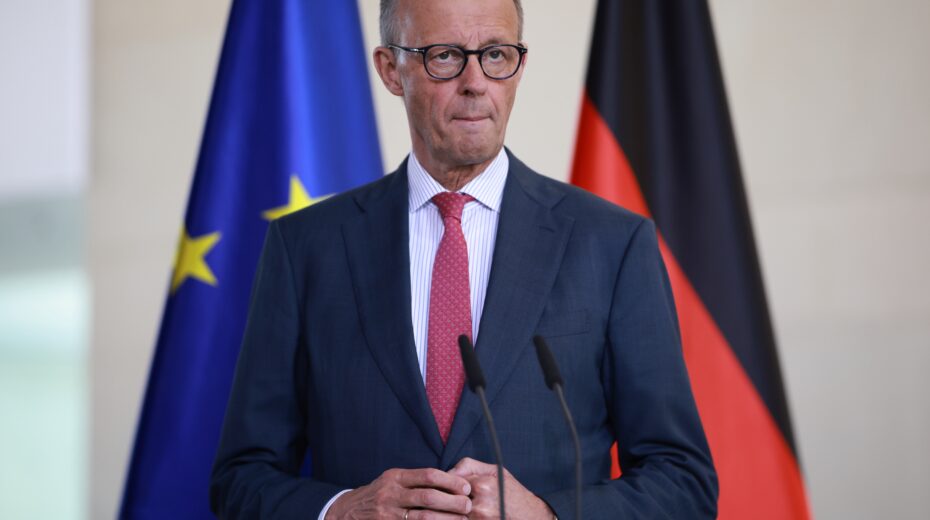 Chancellor Friedrich Merz giving a press statement after a cabinet meeting in Berlin, April 29, 2026. Photo: EPA/Clemens Bilan