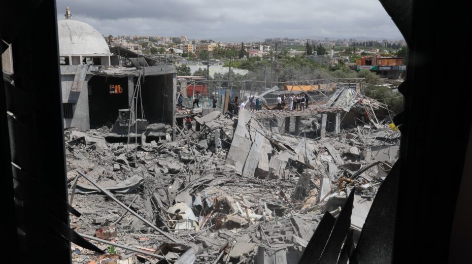 A view of the destruction following an Israeli airstrike in the southern Lebanese village of Maashouk, May 20, 2026. As Hezbollah continues to fight, voices in Lebanon are increasingly calling for a lost war. Photo: EPA/WAEL HAMZEH