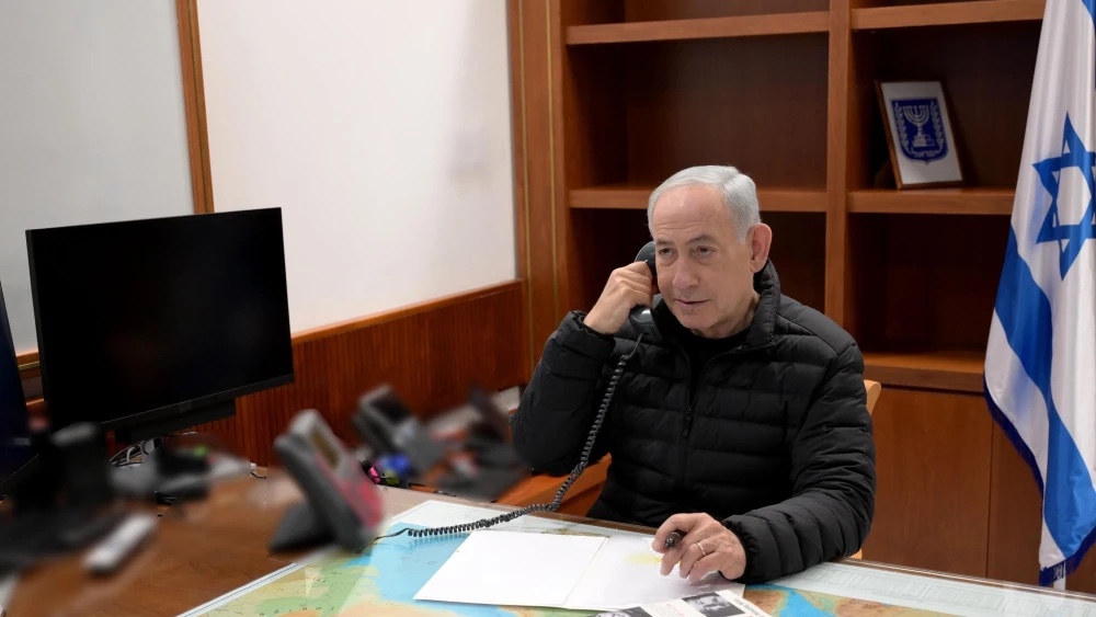 Israeli Prime Minister Benjamin Netanyahu talks to US President Donald Trump in February 2026. Credit: Avi Ohayon/GPO.