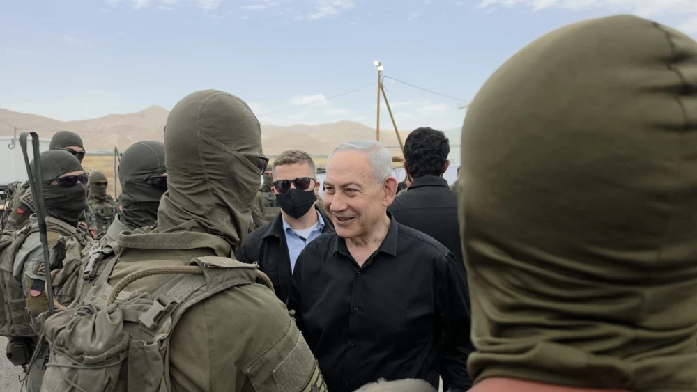 Israeli Prime Minister Benjamin Netanyahu talks to soldiers in the IDF’s 96th Division along Israel’s eastern border, May 20, 2026. Photo by Kobi Gideon/GPO.