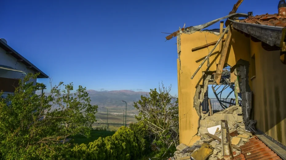 A view of a house in Misgav Am, in northern Israel, that was damaged by a missile fired from Hezbollah in Lebanon, May 1, 2026. Photo by Michael Giladi/Flash90.
