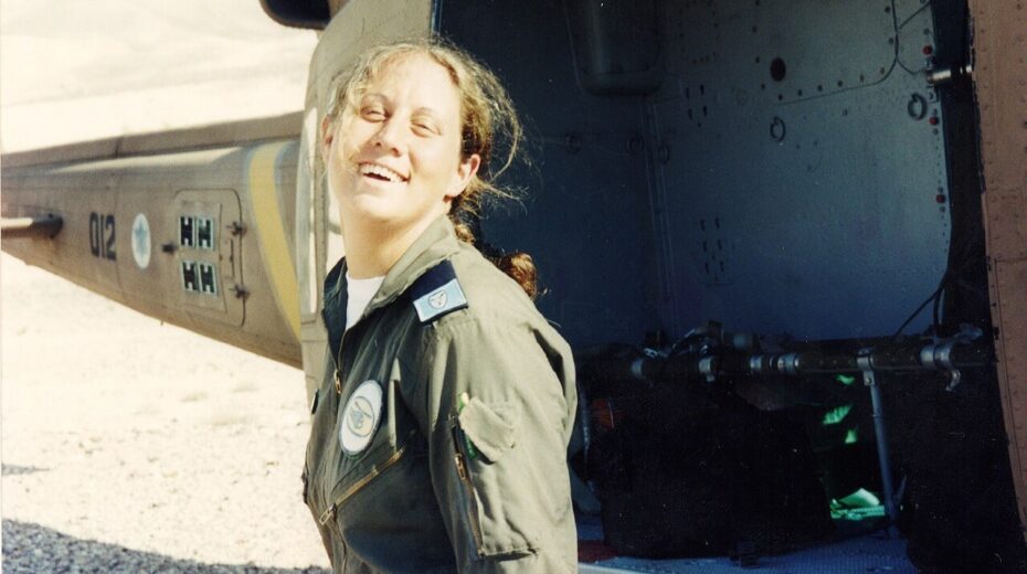 Keren Tendler during the IAF flight mechanic course, Jan. 1, 2002.