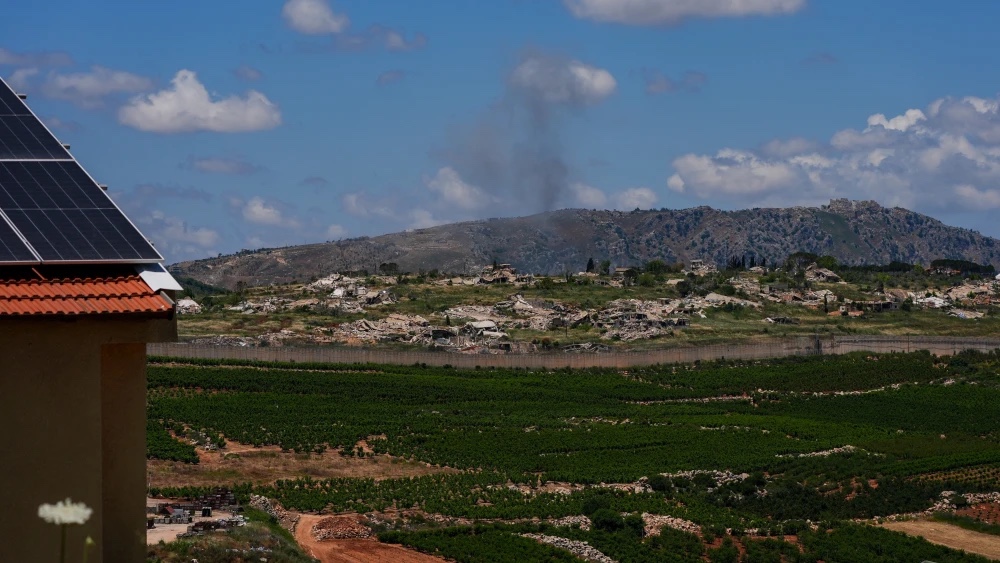 Smoke rises from Southern Lebanon during an Israeli military operation, May 28, 2026. Photo by Ayal Margolin/Flash90.