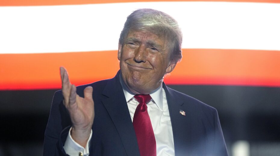 US-Präsident Donald Trump bei einer Kundgebung in Washington am 24. Juni 2026, einen Tag nach der Bekanntgabe des Memorandums of Understanding (MoU) zwischen den USA und dem Iran. Foto: Bonnie Cash/Pool/EPA