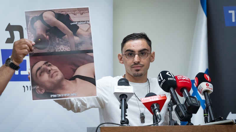 Former hostage Rom Braslavski attends a press conference in the Knesset, calling for the establishment of a state commission of inquiry into the events of October 7, May 11, 2026. Photo by Yonatan Sindel/Flash90