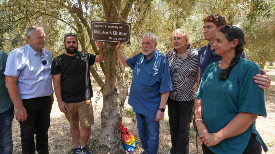 US Ambassador to Israel Mike Huckabee and his wife Janet Huckabee unveil a memorial olive tree in remembrance of the Bibas family at Moshav HaYogev in central Israel on July 9, 2026. Photo: Ayal Margolin/Flash90