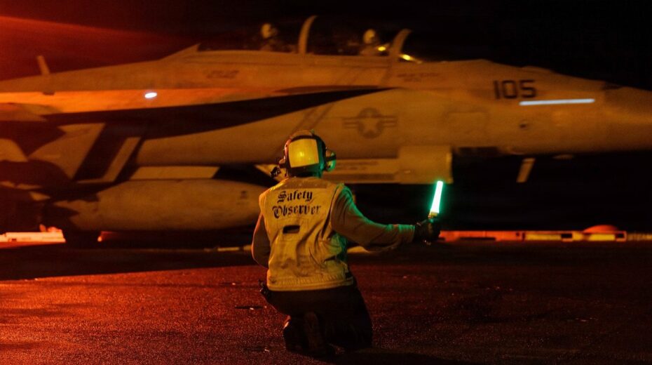 A US fighter jet is prepared for a night mission on an aircraft carrier. The US continued its attacks on military targets in Iran for the twelfth consecutive night. Photo: US Central Command (CENTCOM)