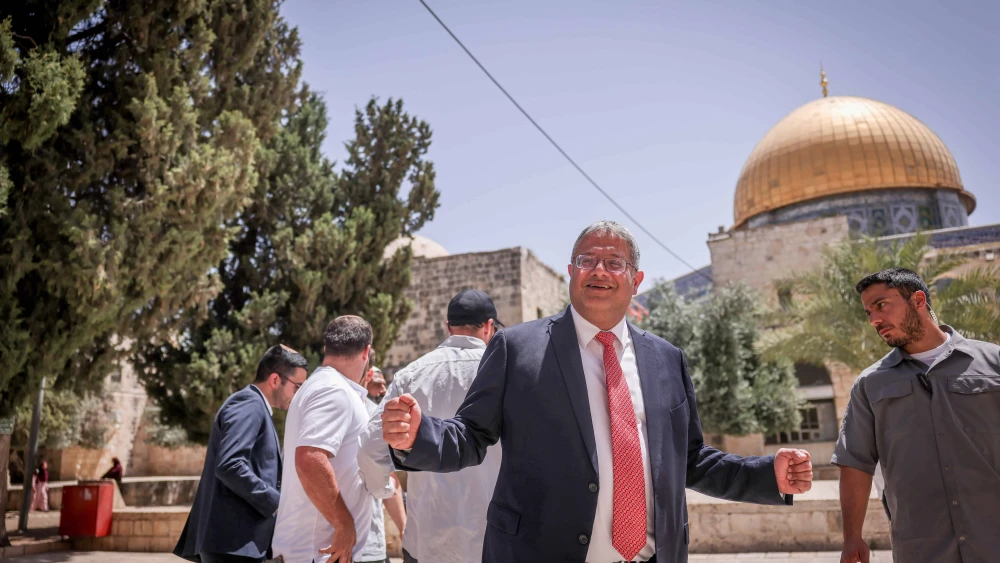 Israeli National Security Minister Itamar Ben-Gvir visits the Temple Mount in the capital’s Old City on Jerusalem Day, May 26, 2025. Photo by Yonatan Sindel/Flash90.