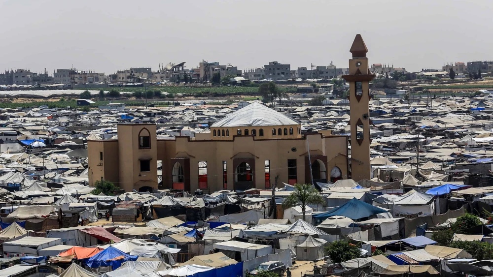Tents of displaced Palestinians in the al-Mawasi area in the southern Gaza Strip, on Aug. 11, 2025. Photo by Abed Rahim Khatib/Flash90.