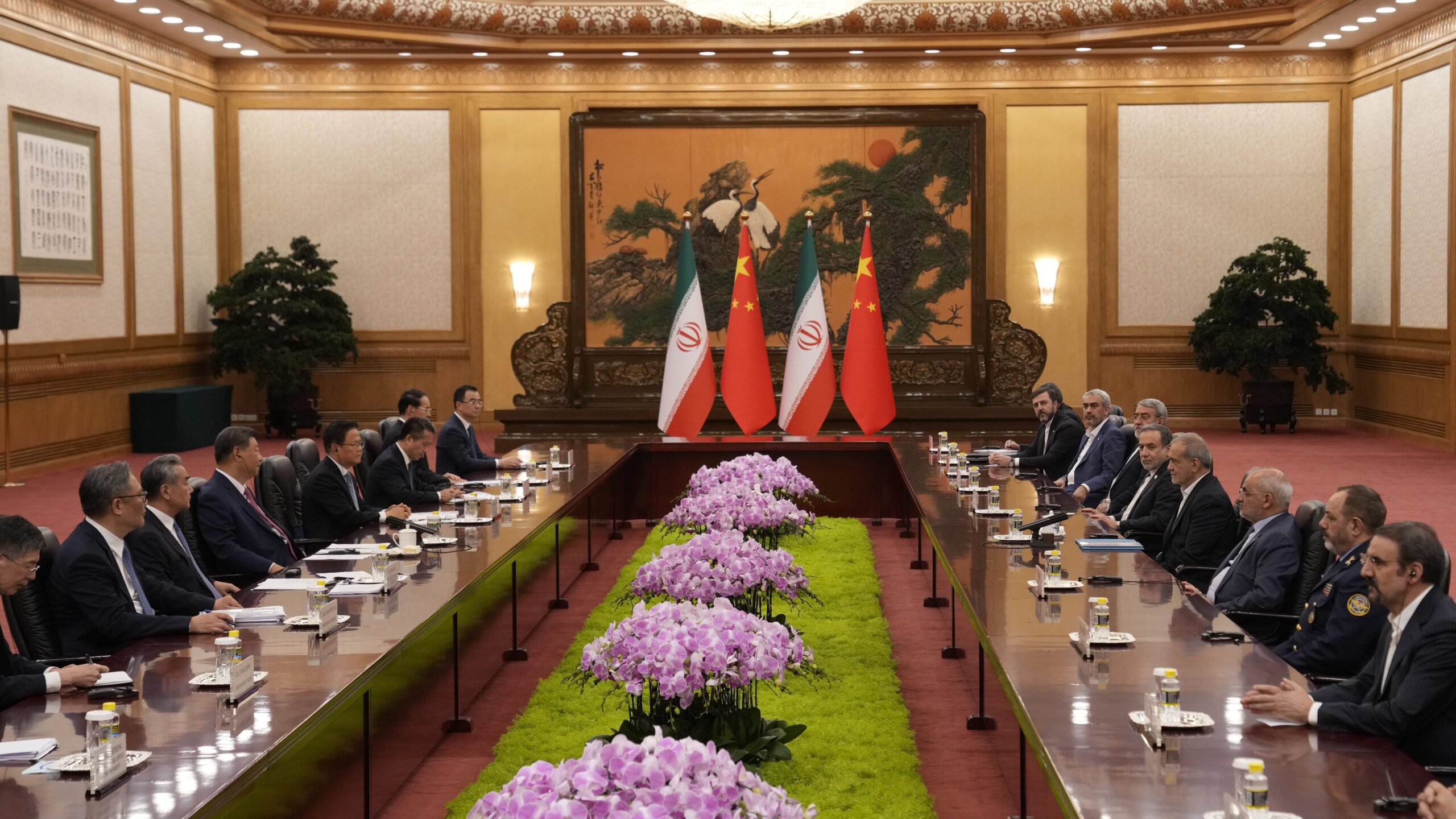Iranian President Masoud Pezeshkian (4th from r.) at a meeting with China's President Xi Jinping (4th from l.) in the Great Hall of the People in Beijing, September 2, 2025. Photo: EPA/Parker Song/Pool
