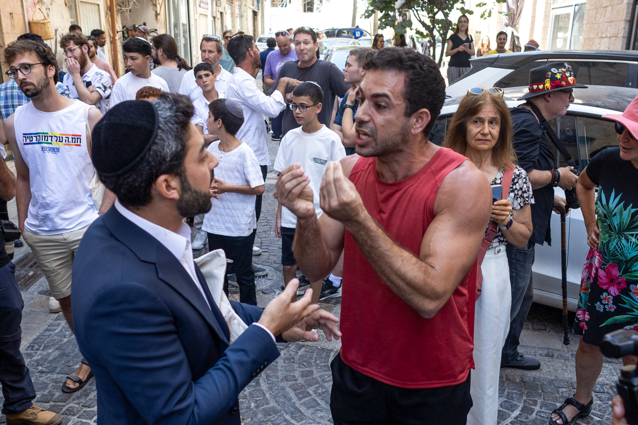 Here it is about more than just coffee - it is about the values and traditions of the diverse Israeli society. Photo: Oren Ben Hakoon/Flash90