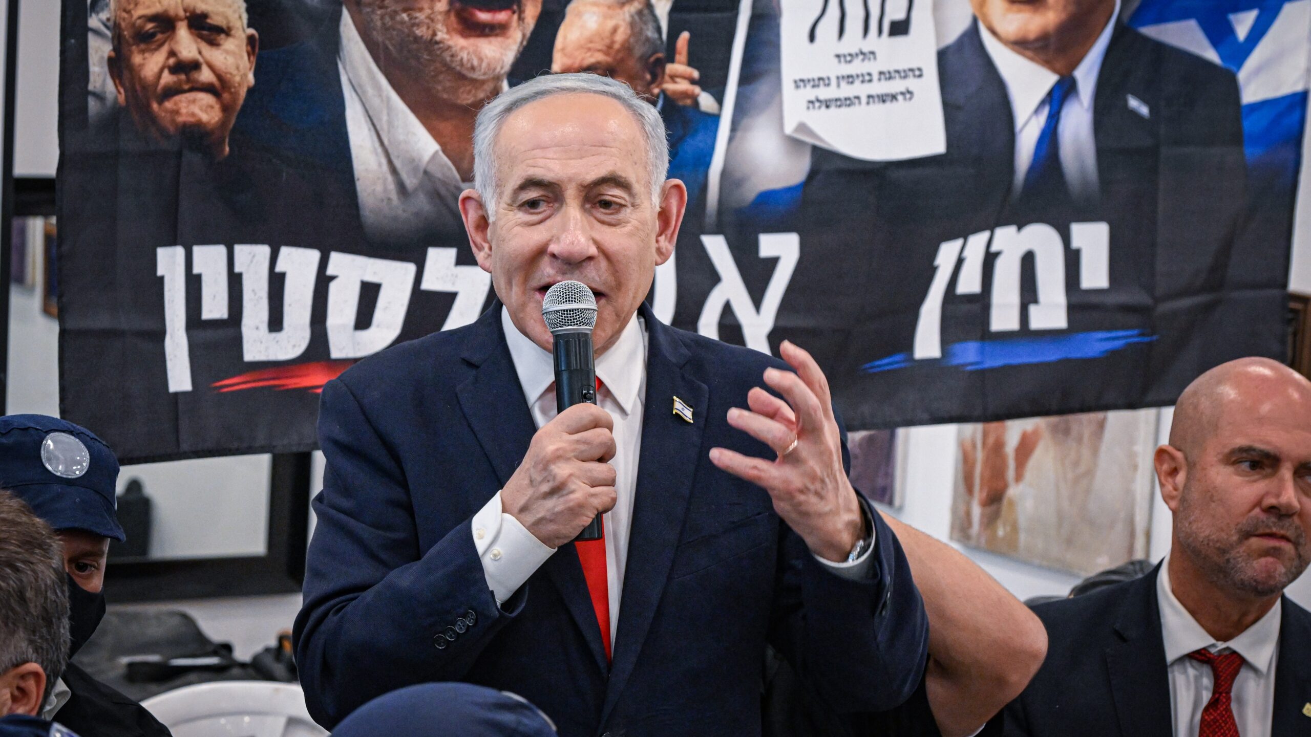 Prime Minister Benjamin Netanyahu at a campaign rally at the Hatikva Market in Tel Aviv, October 22, 2026. Photo: Avshalom Sassoni/Flash90