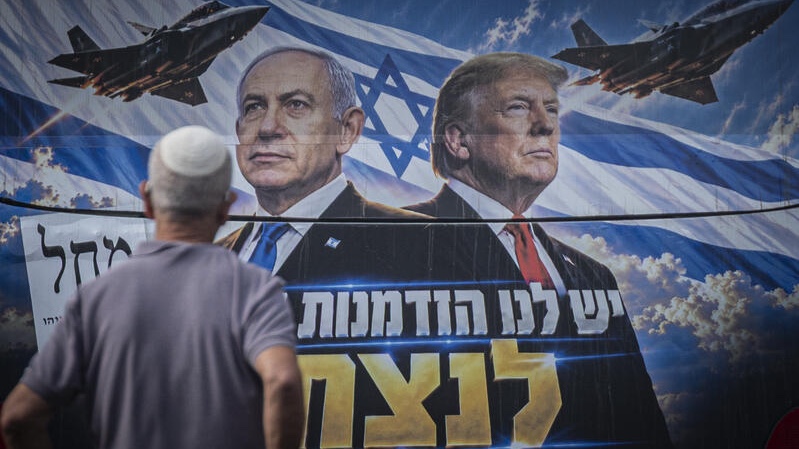 An election campaign poster featuring Israeli Prime Minister and Likud party chairman Benjamin Netanyahu alongside US President Donald Trump is displayed on the back of a bus in Jerusalem, ahead of Israel’s upcoming general elections, October 25, 2026. Photo by Yonatan Sindel/Flash90